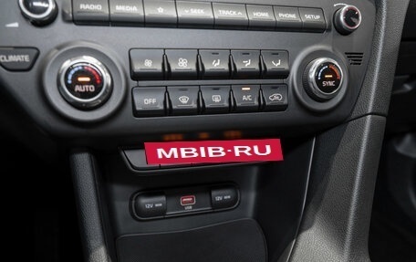KIA Sportage IV рестайлинг, 2018 год, 2 440 000 рублей, 21 фотография