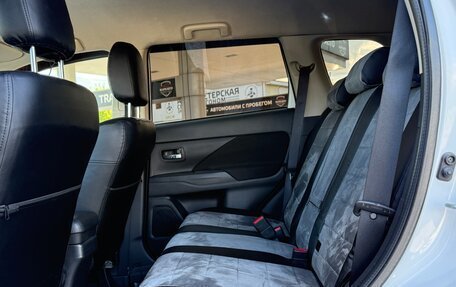 Mitsubishi Outlander III рестайлинг 3, 2012 год, 1 330 000 рублей, 13 фотография