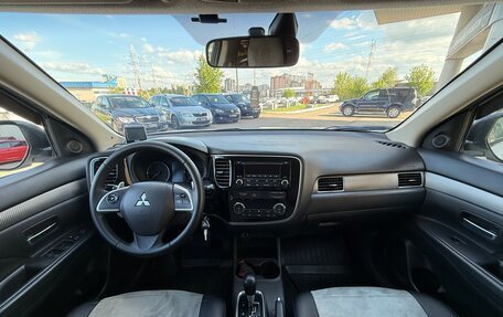 Mitsubishi Outlander III рестайлинг 3, 2012 год, 1 330 000 рублей, 10 фотография