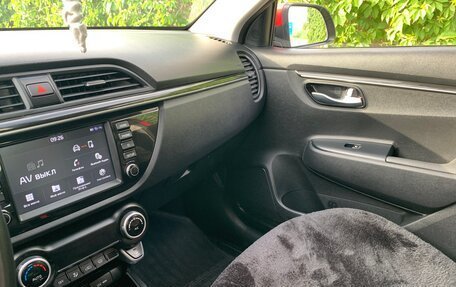 KIA Rio IV, 2019 год, 1 700 000 рублей, 13 фотография