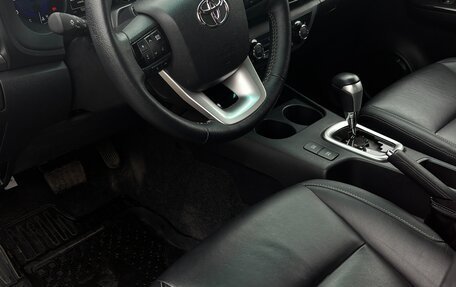 Toyota Hilux VIII, 2018 год, 4 650 000 рублей, 15 фотография