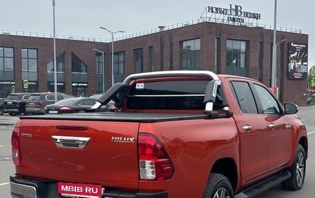 Toyota Hilux VIII, 2018 год, 4 650 000 рублей, 11 фотография