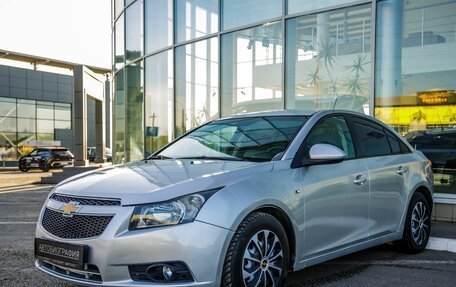 Chevrolet Cruze II, 2010 год, 658 000 рублей, 3 фотография