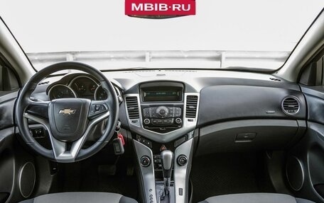 Chevrolet Cruze II, 2010 год, 658 000 рублей, 13 фотография