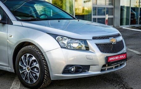 Chevrolet Cruze II, 2010 год, 658 000 рублей, 10 фотография