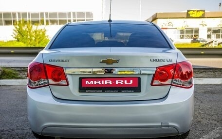 Chevrolet Cruze II, 2010 год, 658 000 рублей, 6 фотография