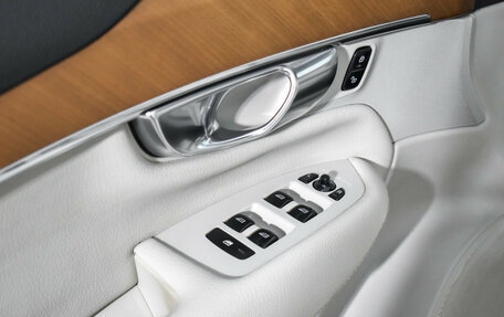 Volvo XC90 II рестайлинг, 2021 год, 3 997 860 рублей, 10 фотография