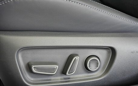 Toyota Camry, 2025 год, 4 390 000 рублей, 19 фотография