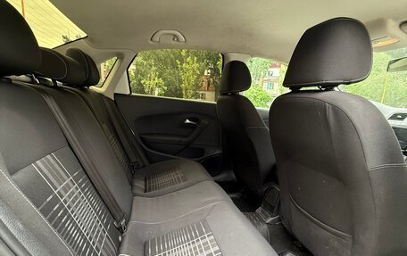 Volkswagen Polo VI (EU Market), 2015 год, 800 000 рублей, 11 фотография
