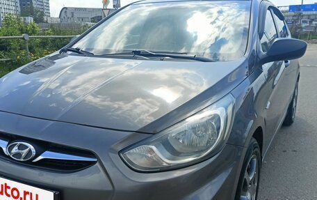 Hyundai Solaris II рестайлинг, 2013 год, 670 000 рублей, 4 фотография