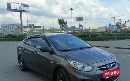 Hyundai Solaris II рестайлинг, 2013 год, 670 000 рублей, 27 фотография
