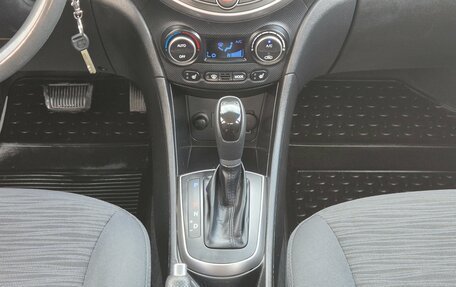 Hyundai Solaris II рестайлинг, 2016 год, 947 000 рублей, 11 фотография