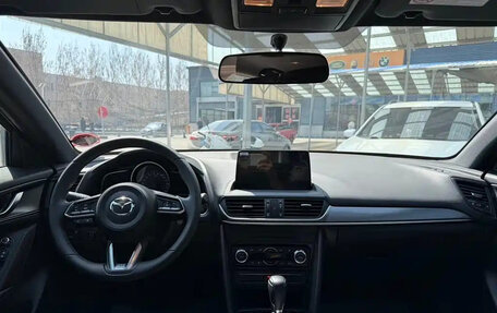 Mazda CX-4, 2023 год, 2 150 000 рублей, 6 фотография