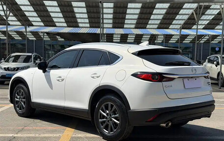 Mazda CX-4, 2023 год, 2 150 000 рублей, 4 фотография