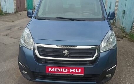 Peugeot Partner II рестайлинг 2, 2017 год, 1 550 000 рублей, 4 фотография