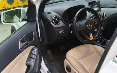 Mercedes-Benz B-Класс, 2015 год, 1 500 000 рублей, 4 фотография