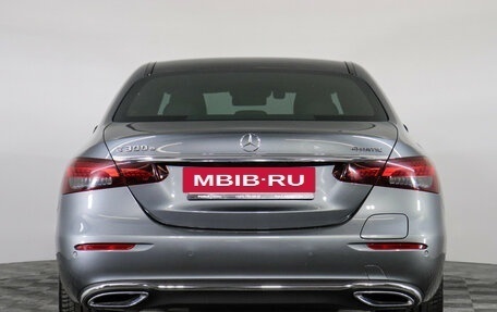 Mercedes-Benz E-Класс, 2020 год, 5 550 000 рублей, 6 фотография
