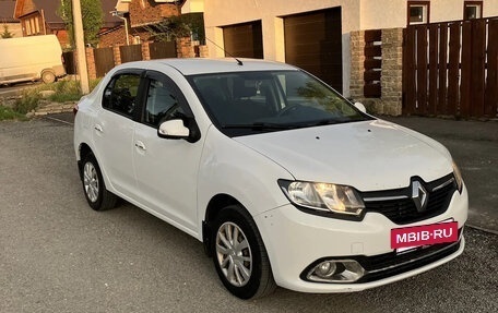 Renault Logan II, 2017 год, 715 000 рублей, 8 фотография