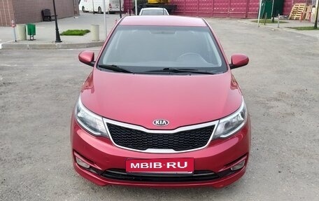 KIA Rio III рестайлинг, 2017 год, 900 000 рублей, 3 фотография