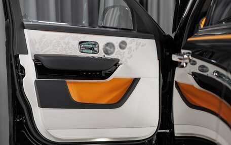 Rolls-Royce Cullinan, 2025 год, 71 965 800 рублей, 24 фотография
