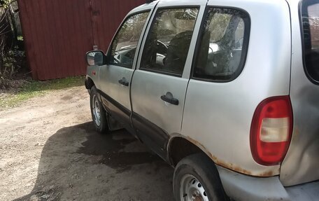Chevrolet Niva I рестайлинг, 2006 год, 200 000 рублей, 1 фотография