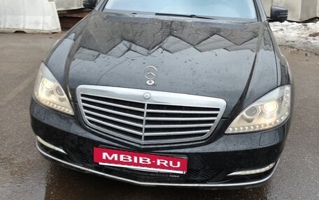 Mercedes-Benz S-Класс, 2010 год, 2 100 000 рублей, 4 фотография