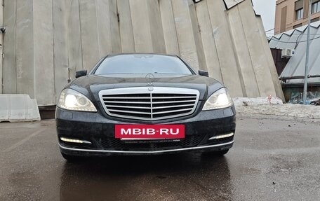 Mercedes-Benz S-Класс, 2010 год, 2 100 000 рублей, 3 фотография