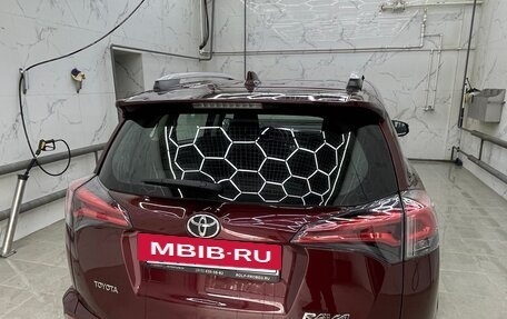 Toyota RAV4, 2018 год, 2 235 000 рублей, 10 фотография