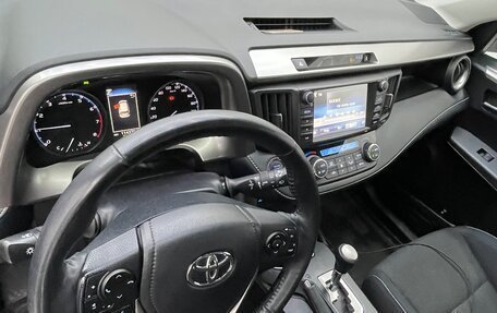 Toyota RAV4, 2018 год, 2 235 000 рублей, 19 фотография