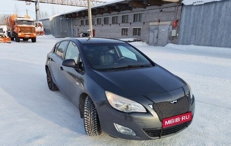 Opel Astra J, 2011 год, 700 000 рублей, 1 фотография