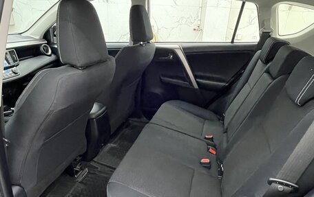 Toyota RAV4, 2018 год, 2 235 000 рублей, 21 фотография