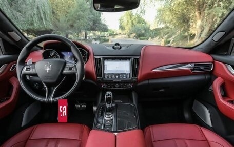 Maserati Levante I, 2017 год, 6 550 000 рублей, 4 фотография