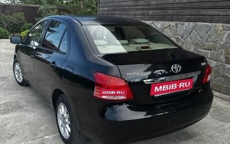 Toyota Yaris III рестайлинг, 2007 год, 650 000 рублей, 3 фотография