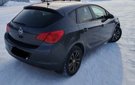 Opel Astra J, 2011 год, 700 000 рублей, 4 фотография