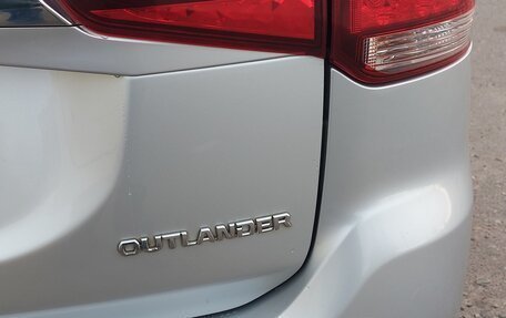 Mitsubishi Outlander III рестайлинг 3, 2016 год, 1 690 000 рублей, 23 фотография