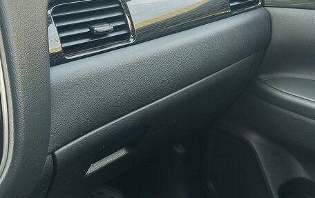 Mitsubishi Outlander III рестайлинг 3, 2016 год, 1 690 000 рублей, 12 фотография