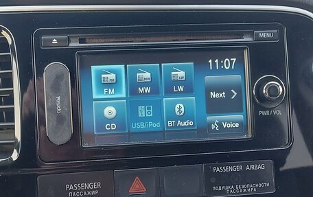 Mitsubishi Outlander III рестайлинг 3, 2016 год, 1 690 000 рублей, 11 фотография