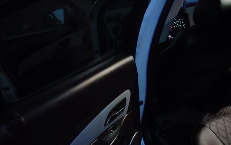 Chevrolet Cruze II, 2011 год, 800 000 рублей, 3 фотография