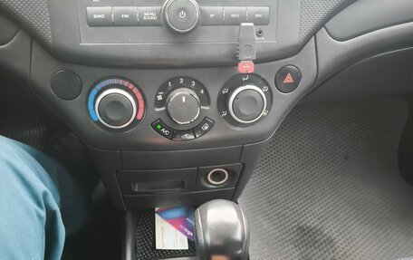 Chevrolet Aveo III, 2010 год, 500 000 рублей, 8 фотография
