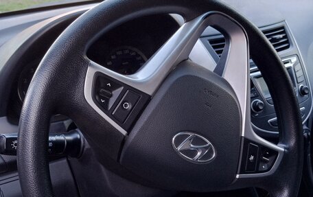 Hyundai Solaris II рестайлинг, 2013 год, 1 000 000 рублей, 6 фотография