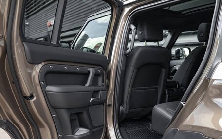 Land Rover Defender II, 2024 год, 15 500 000 рублей, 20 фотография