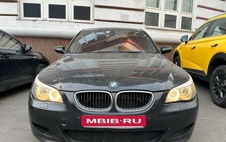 BMW M5, 2005 год, 2 600 000 рублей, 4 фотография