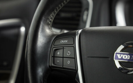 Volvo V60 Cross Country II, 2015 год, 1 949 000 рублей, 12 фотография