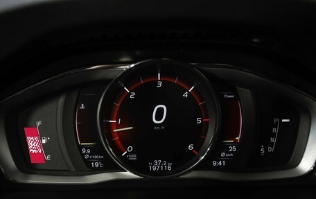 Volvo V60 Cross Country II, 2015 год, 1 949 000 рублей, 13 фотография