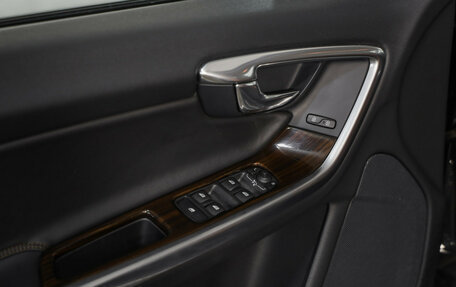 Volvo V60 Cross Country II, 2015 год, 1 949 000 рублей, 20 фотография