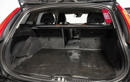 Volvo V60 Cross Country II, 2015 год, 1 949 000 рублей, 30 фотография