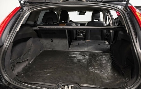 Volvo V60 Cross Country II, 2015 год, 1 949 000 рублей, 31 фотография