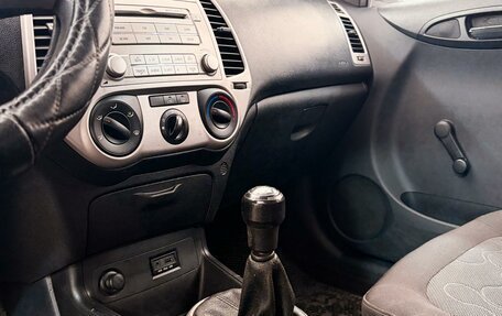 Hyundai i20 IB рестайлинг, 2010 год, 590 000 рублей, 17 фотография