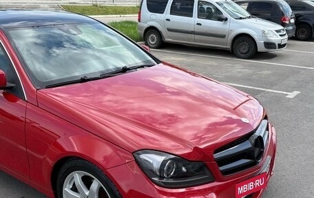 Mercedes-Benz C-Класс, 2011 год, 1 130 000 рублей, 2 фотография
