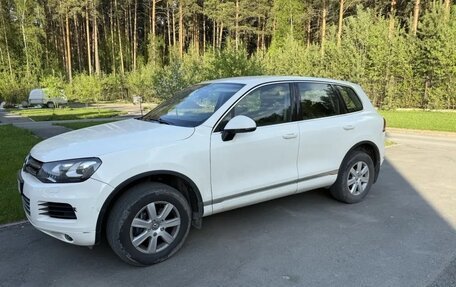 Volkswagen Touareg III, 2011 год, 2 200 000 рублей, 3 фотография